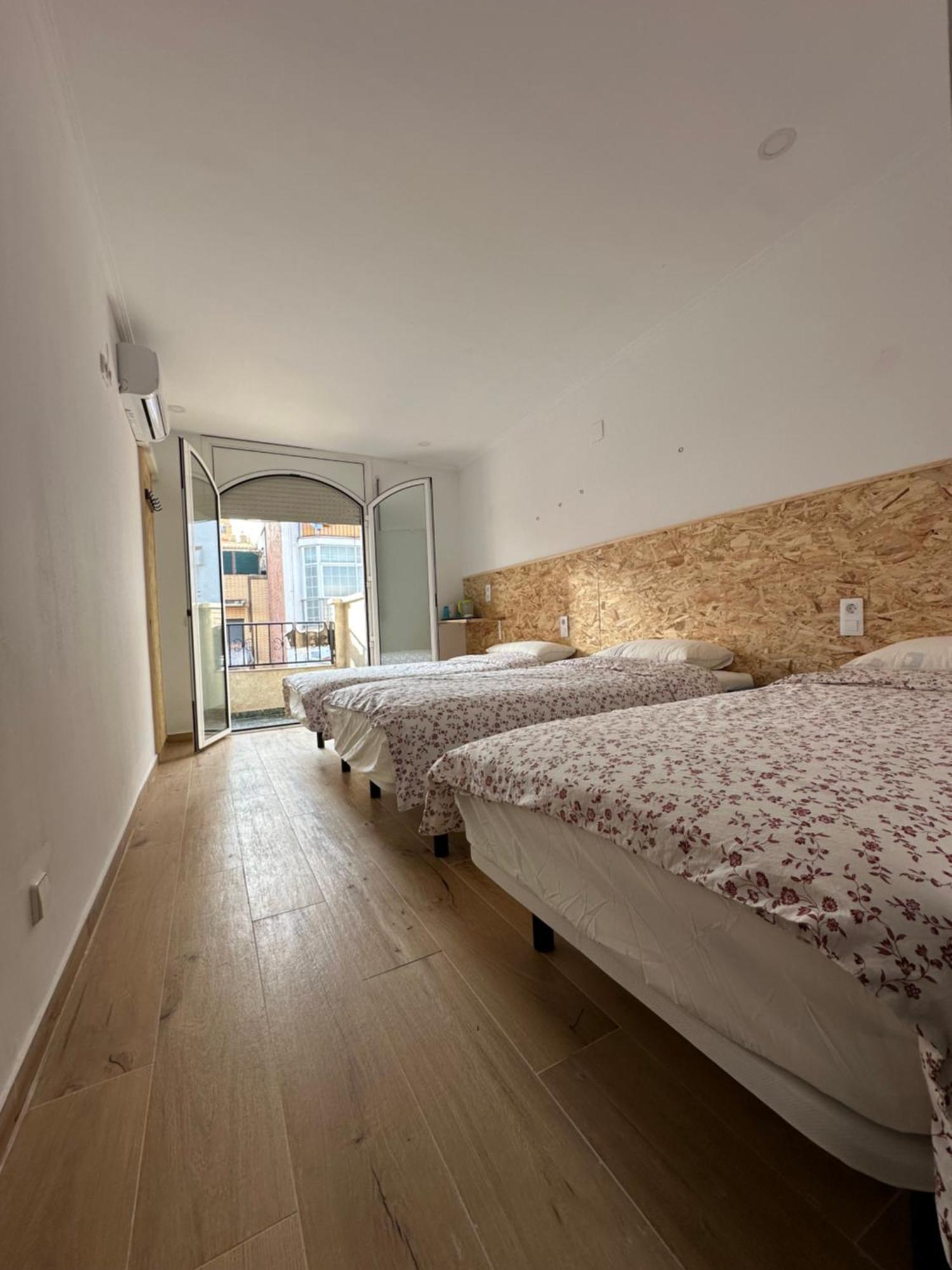 Hotel Fudodo舒适3 Beds L'Hospitalet de Llobregat Exterior foto